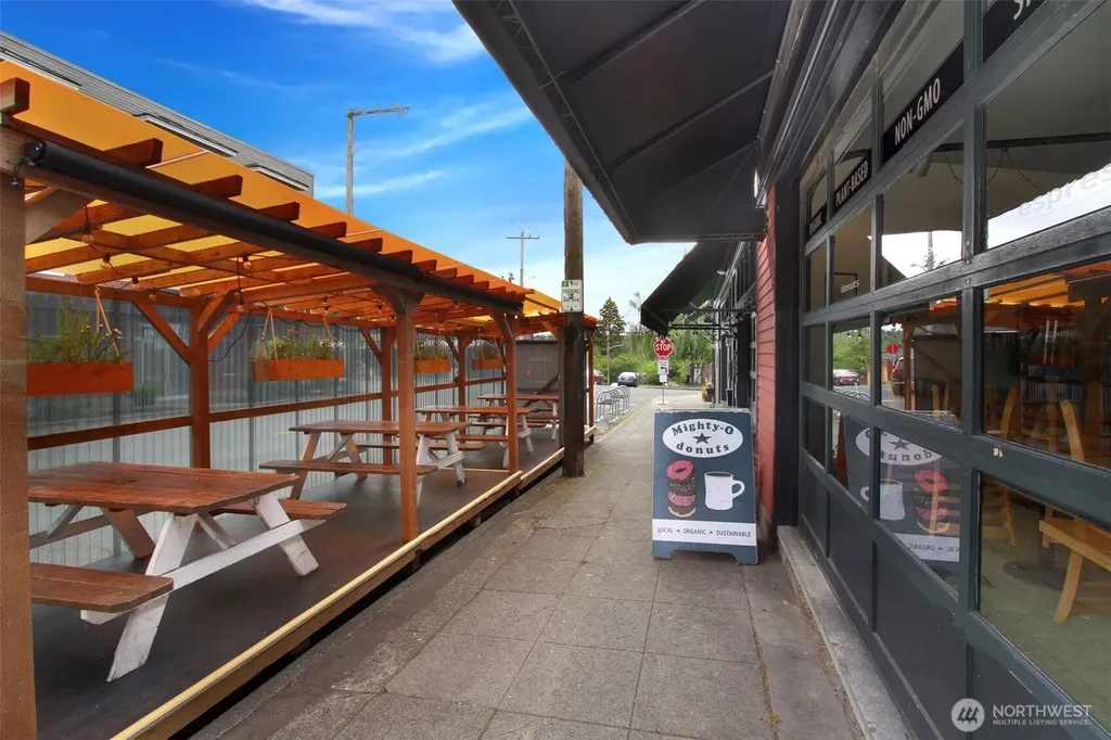 1636 N 54th Street Seattle WA 98103