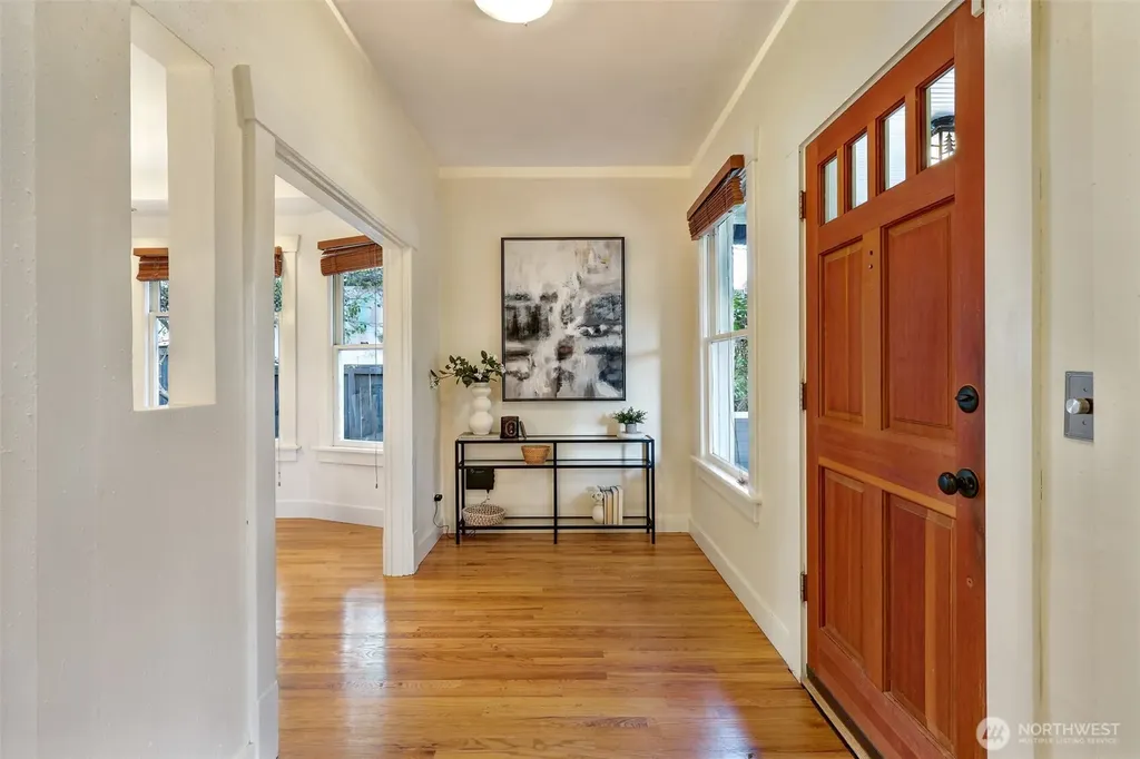 1636 N 54th Street Seattle WA 98103