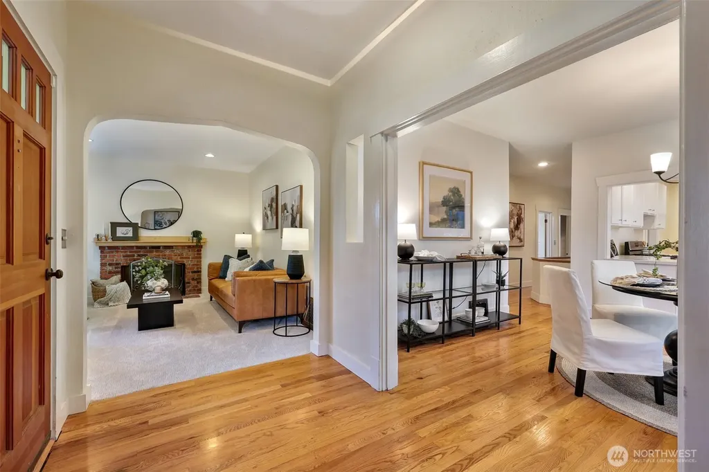 1636 N 54th Street Seattle WA 98103
