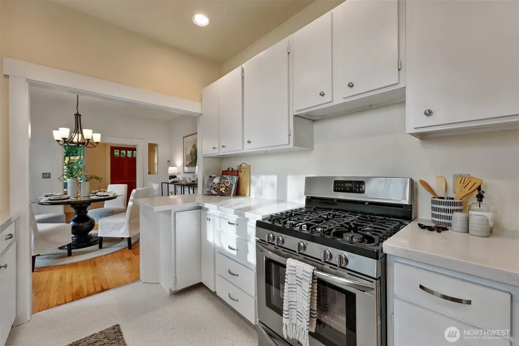 1636 N 54th Street Seattle WA 98103