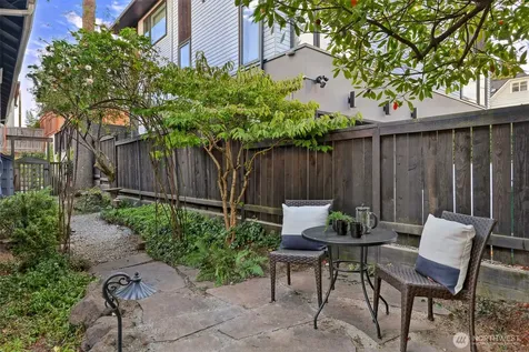 1636 N 54th Street Seattle WA 98103