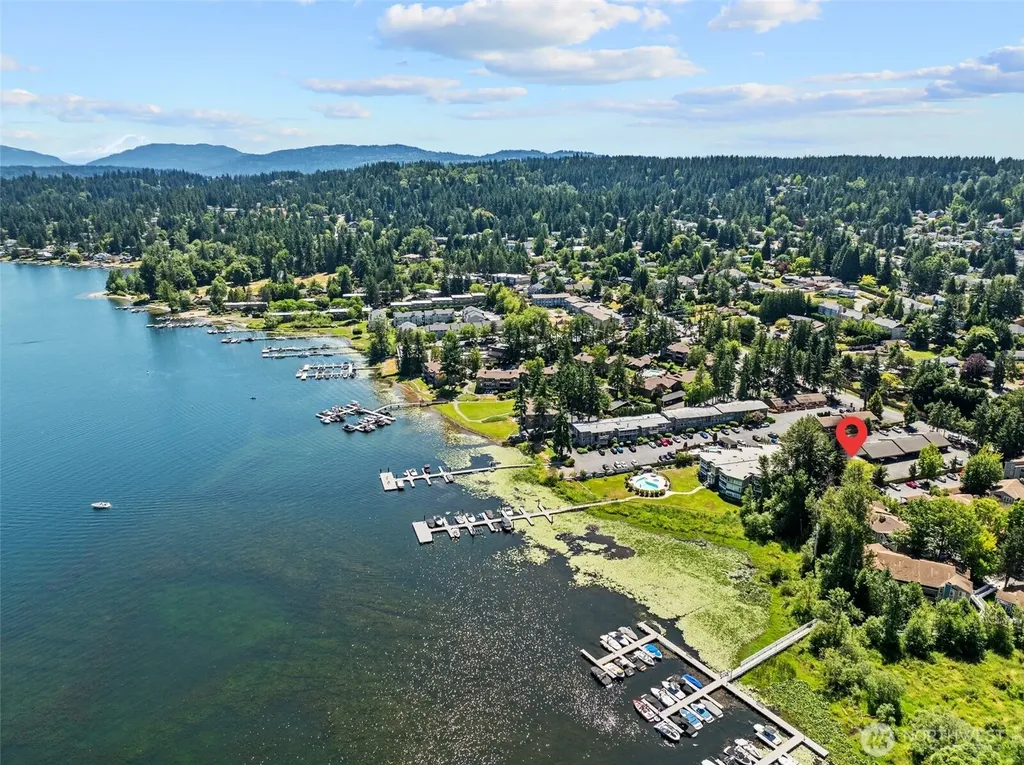 4214 W Lake Sammamish Pkwy NE Redmond WA 98052