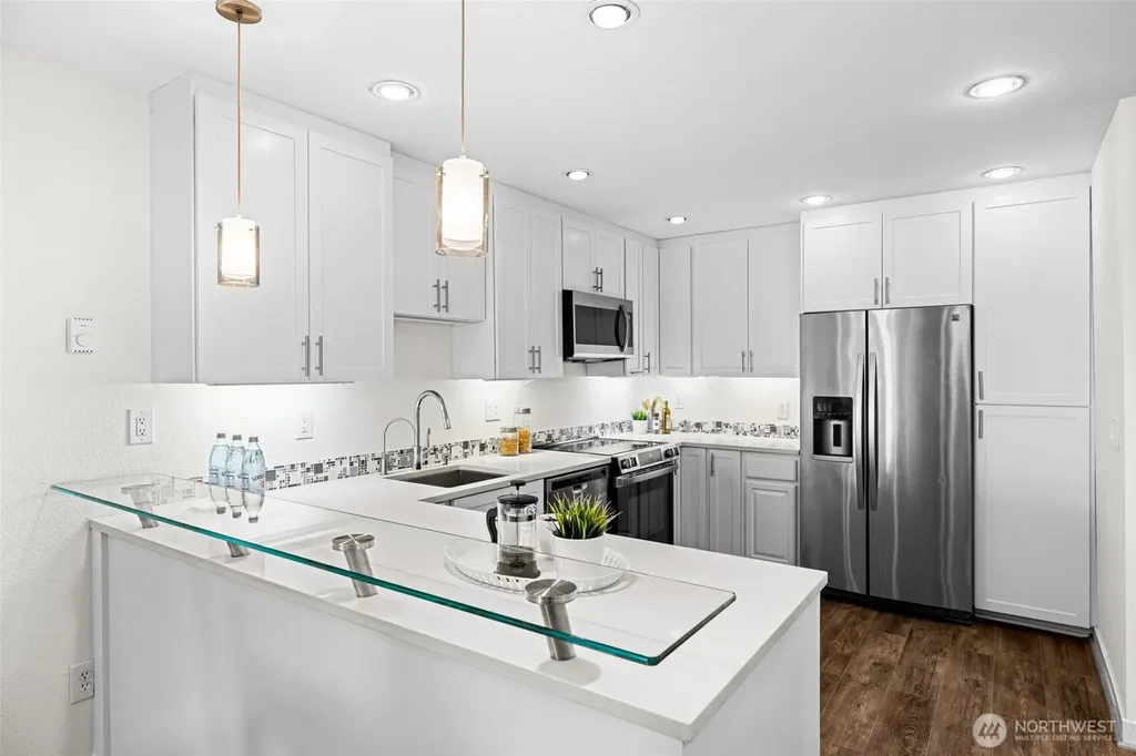 4214 W Lake Sammamish Pkwy NE Redmond WA 98052