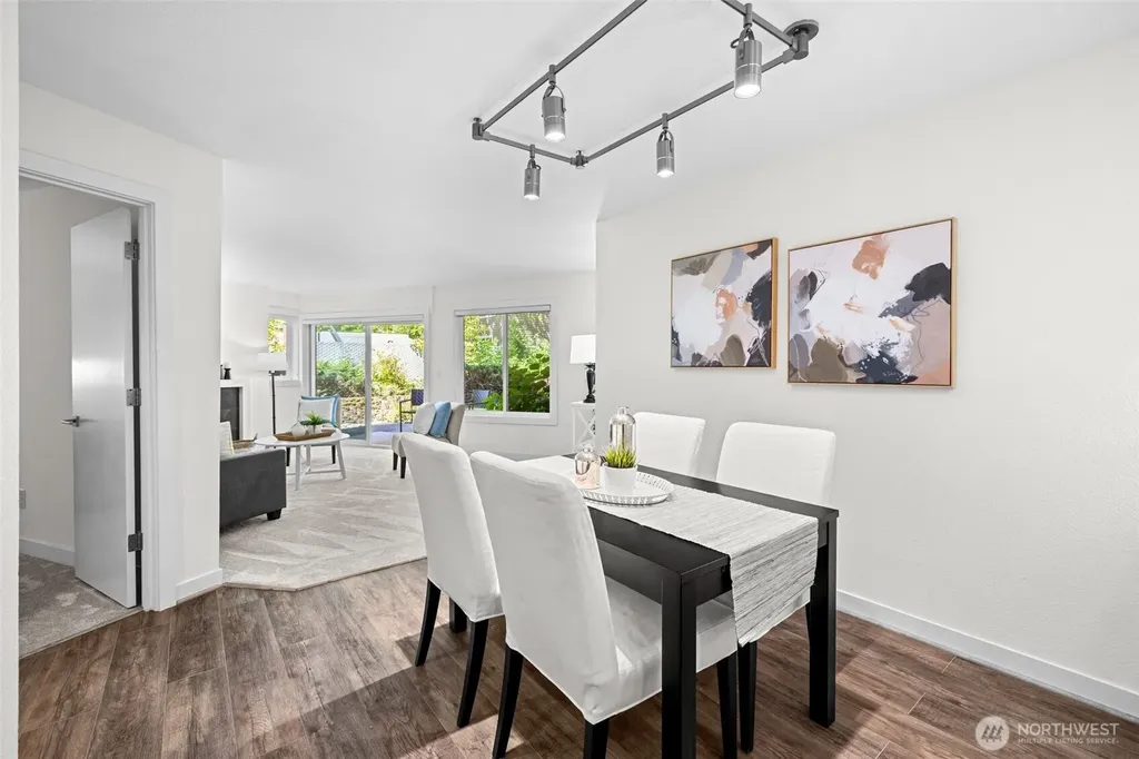 4214 W Lake Sammamish Pkwy NE Redmond WA 98052
