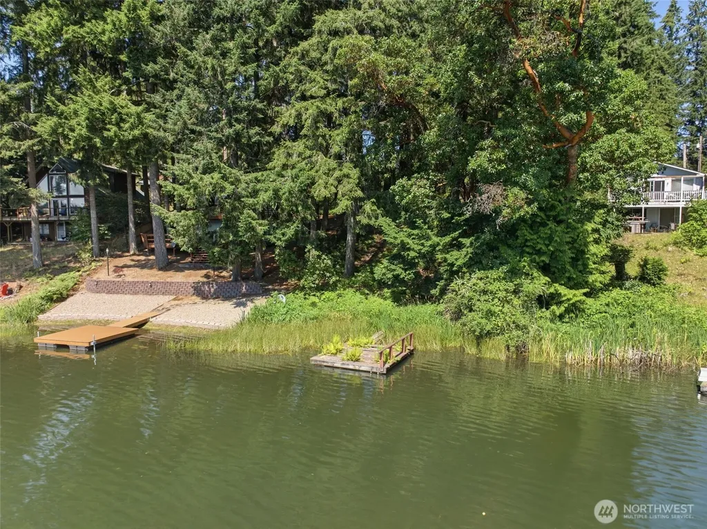 1905 194th Avenue SW Lakebay WA 98349