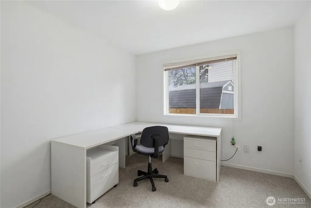 2021 Hoquiam Avenue NE Renton WA 98059