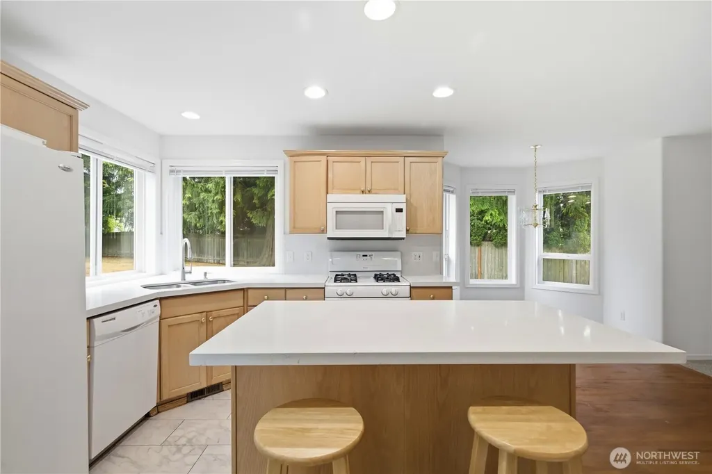2021 Hoquiam Avenue NE Renton WA 98059
