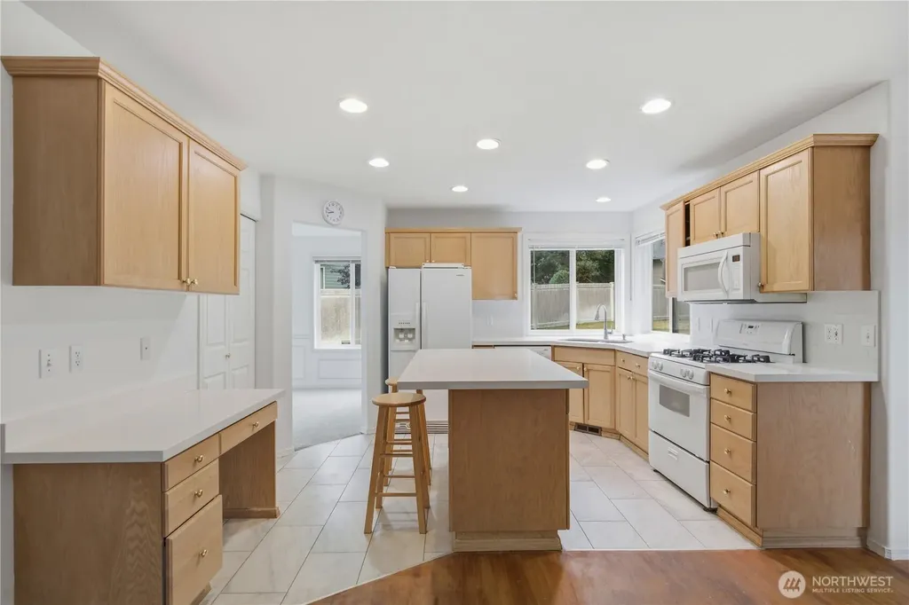 2021 Hoquiam Avenue NE Renton WA 98059
