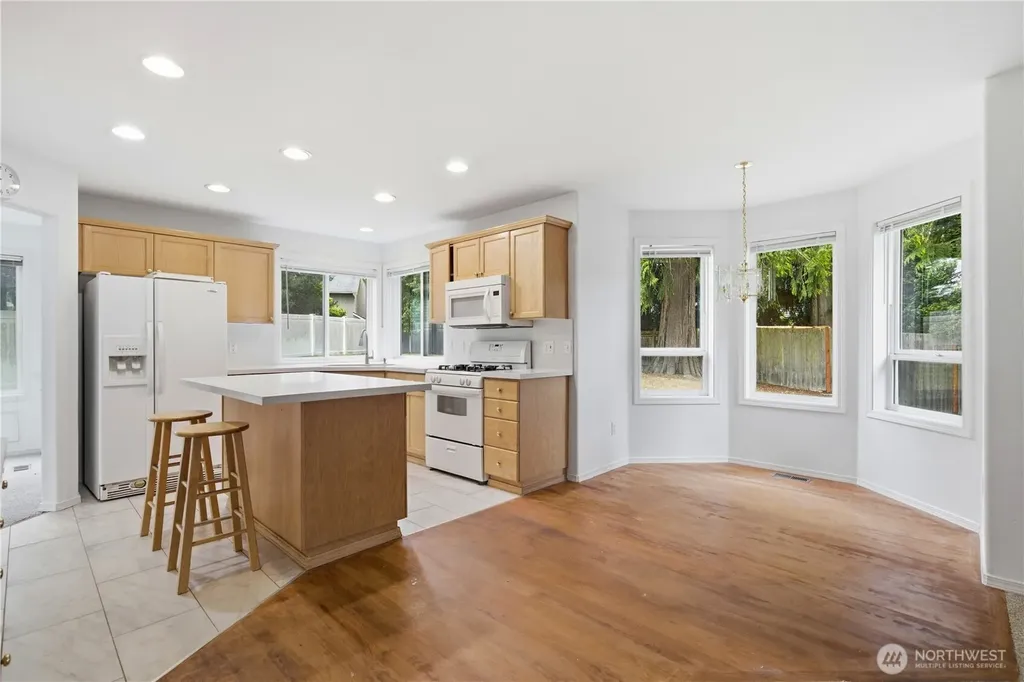 2021 Hoquiam Avenue NE Renton WA 98059