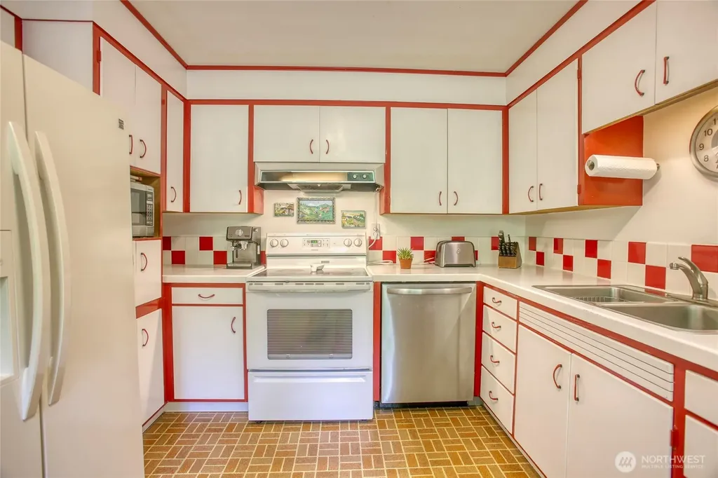 11826 NE Manzanita Lane Bainbridge Island WA 98110