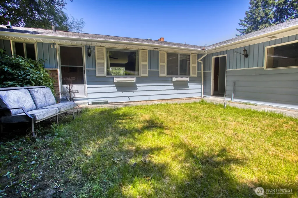 11826 NE Manzanita Lane Bainbridge Island WA 98110