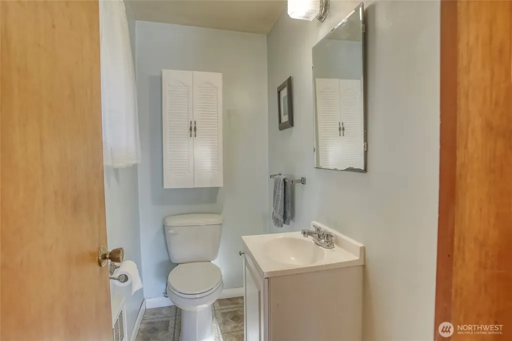 11826 NE Manzanita Lane Bainbridge Island WA 98110