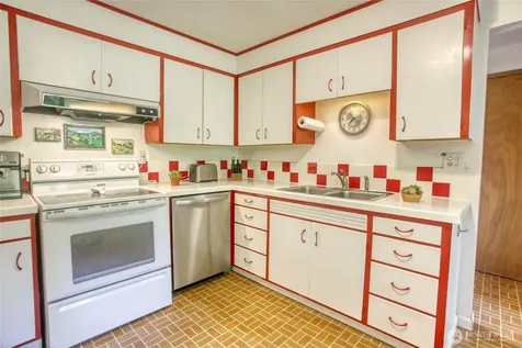 11826 NE Manzanita Lane Bainbridge Island WA 98110