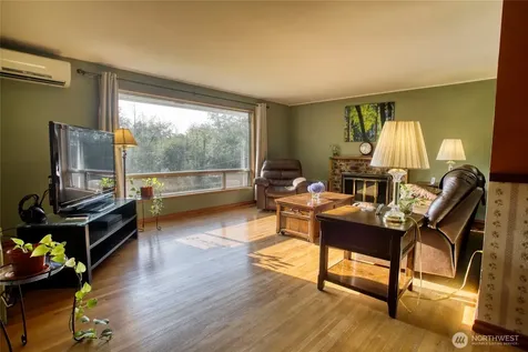 11826 NE Manzanita Lane Bainbridge Island WA 98110