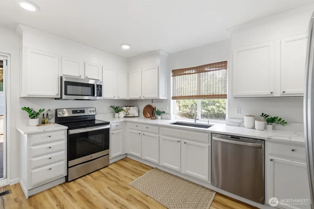 17427 92nd Avenue NE Bothell WA 98011