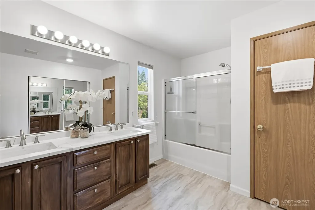 17427 92nd Avenue NE Bothell WA 98011