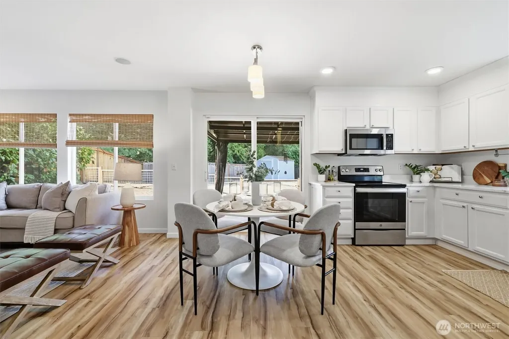 17427 92nd Avenue NE Bothell WA 98011