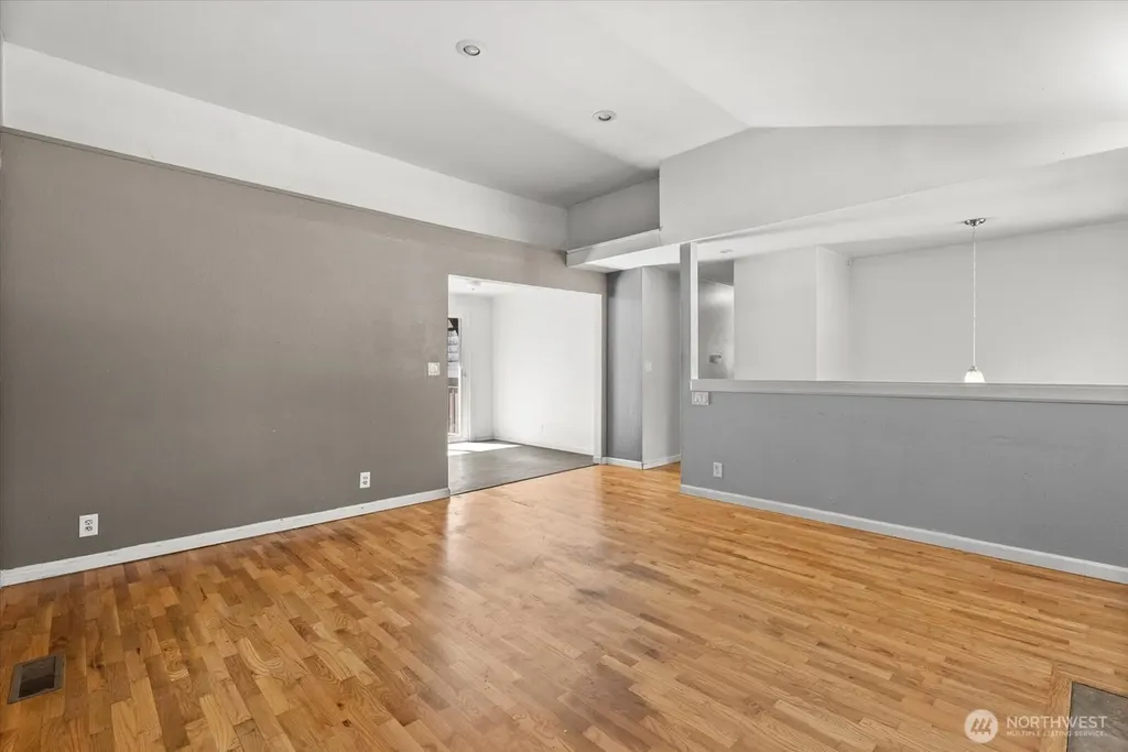 18711 82nd Avenue NE Kenmore WA 98028