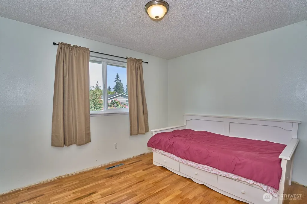17120 6th Avenue E Spanaway WA 98387