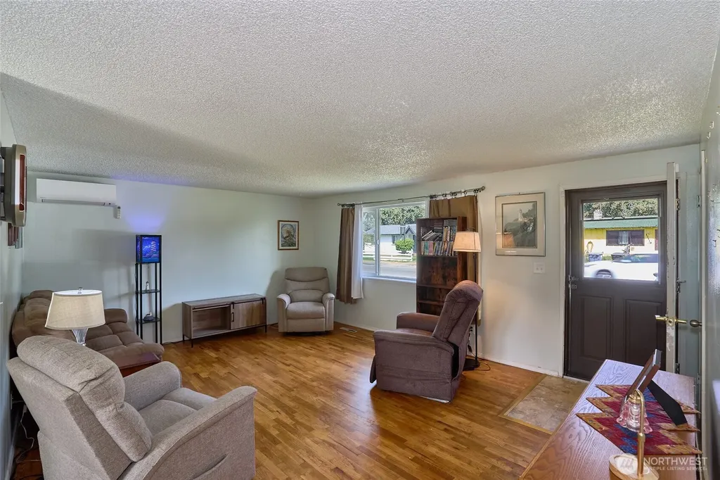 17120 6th Avenue E Spanaway WA 98387