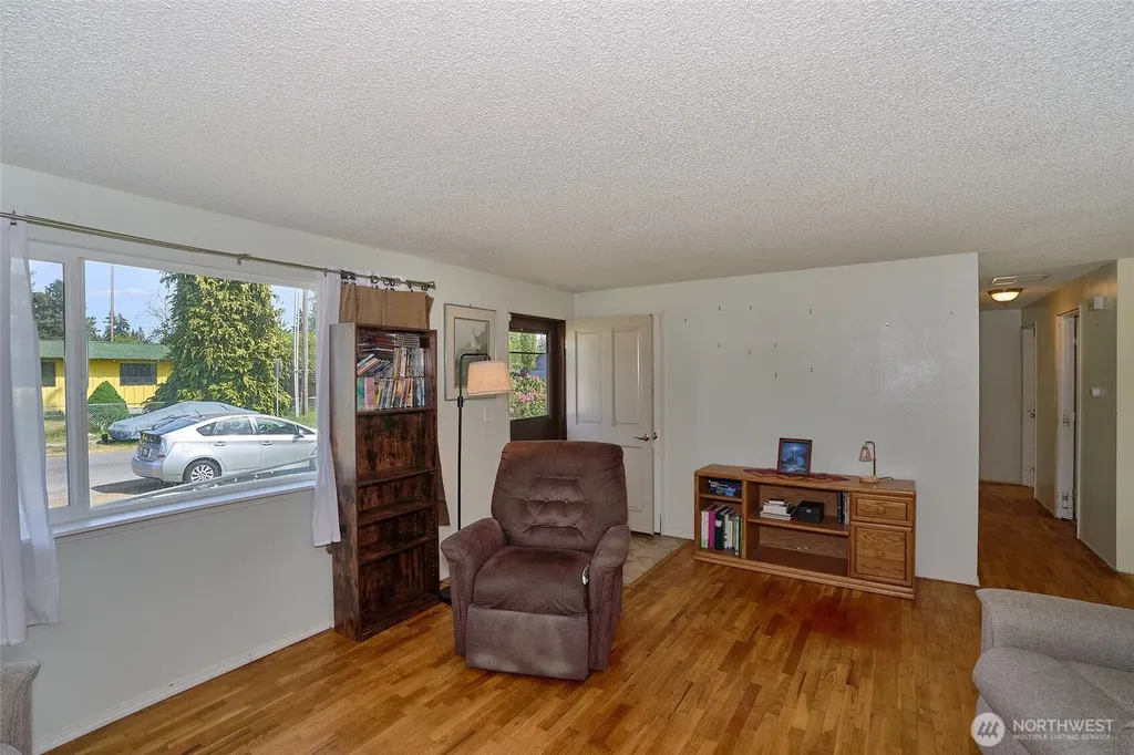 17120 6th Avenue E Spanaway WA 98387