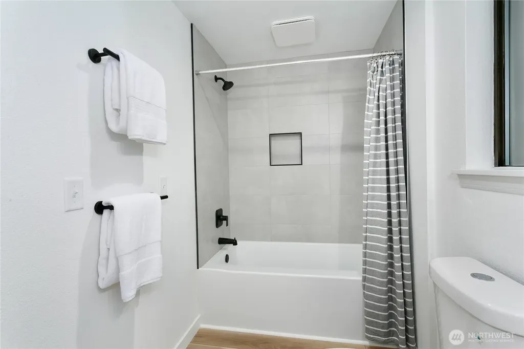 13024 126th Avenue E Puyallup WA 98374