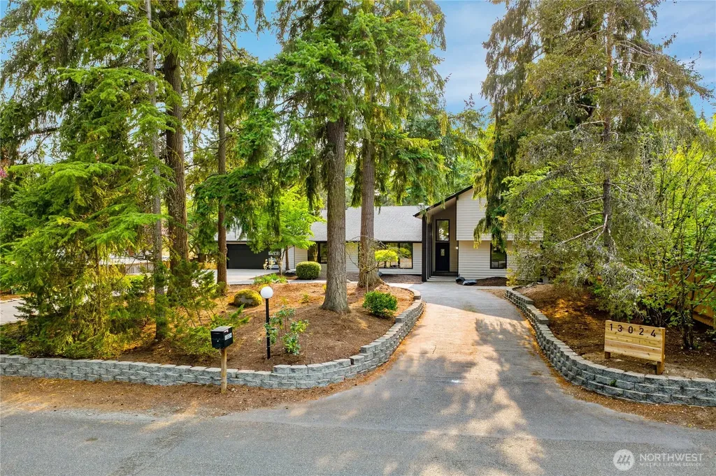 13024 126th Avenue E Puyallup WA 98374