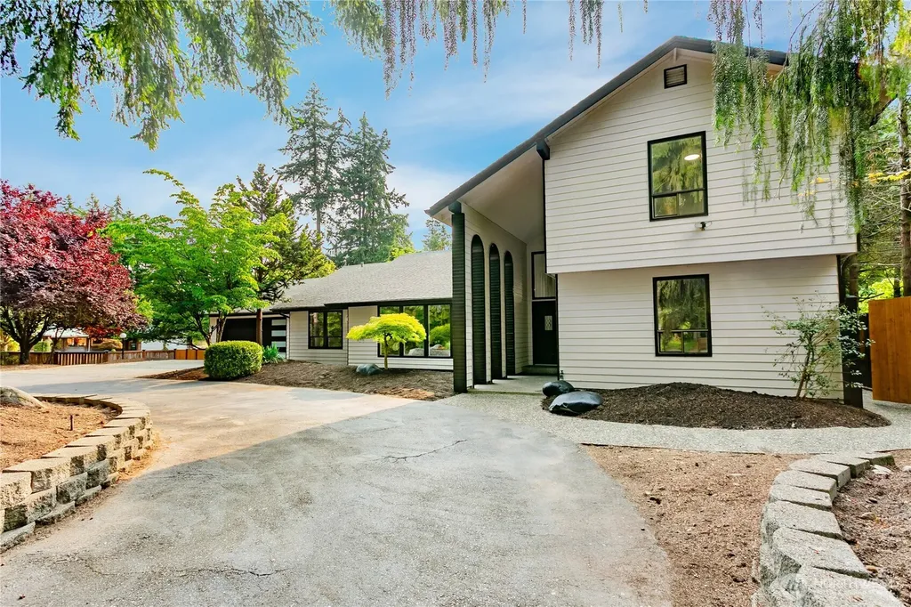 13024 126th Avenue E Puyallup WA 98374