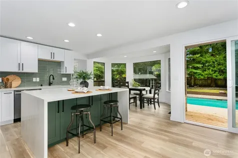 13024 126th Avenue E Puyallup WA 98374