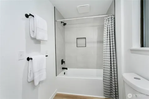 13024 126th Avenue E Puyallup WA 98374