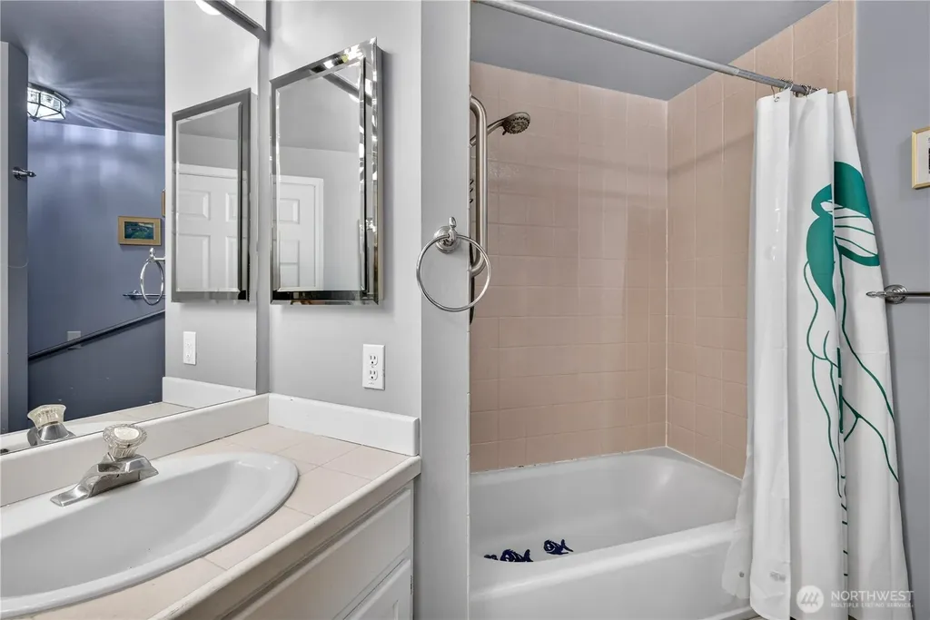 213 S 78th Avenue Yakima WA 98908