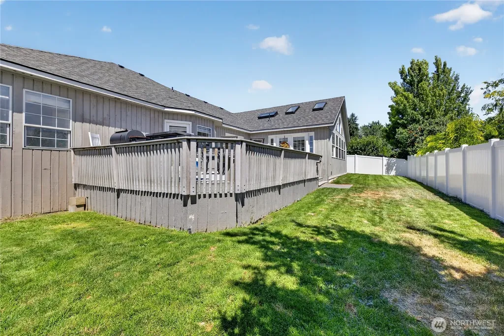 213 S 78th Avenue Yakima WA 98908