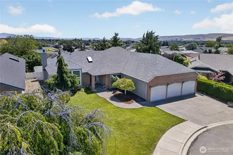 213 S 78th Avenue Yakima WA 98908
