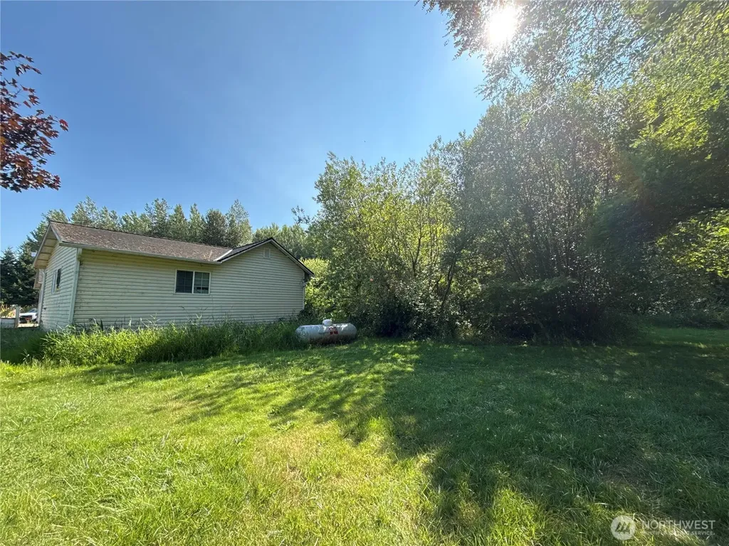 664 State Route 409 Cathlamet WA 98612