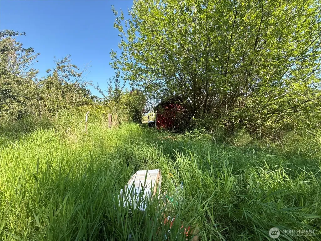 664 State Route 409 Cathlamet WA 98612