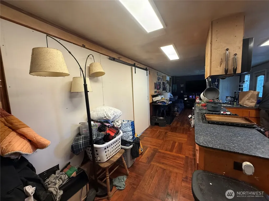 664 State Route 409 Cathlamet WA 98612