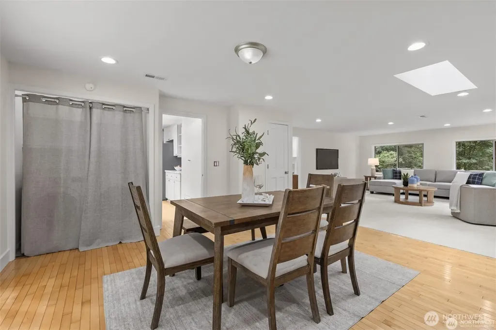 15515 184th Place NE Woodinville WA 98072