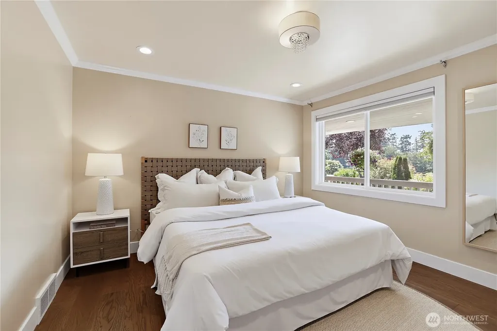 18974 Marine View Drive SW Normandy Park WA 98166