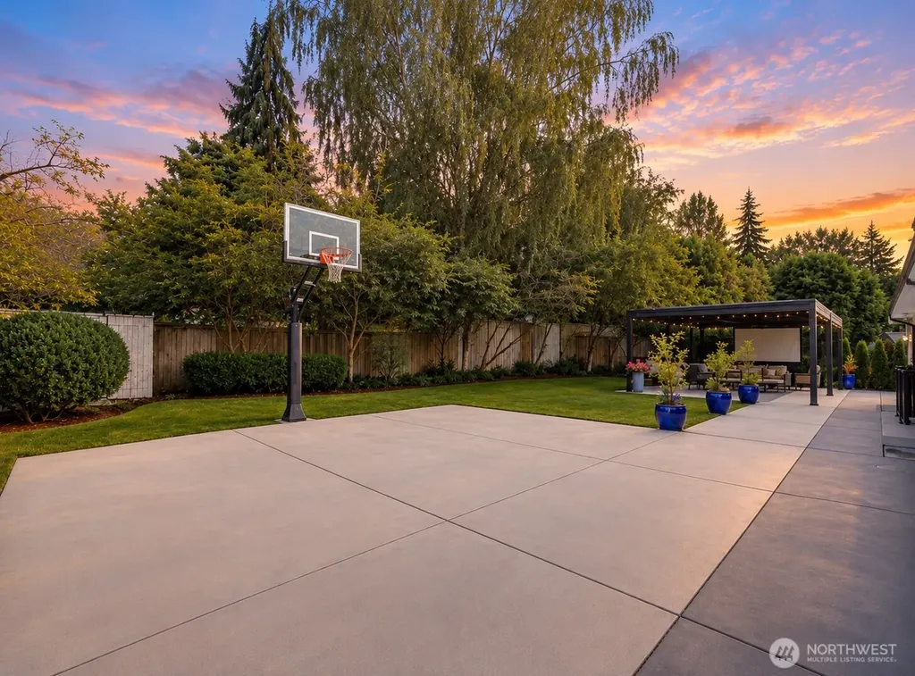 18974 Marine View Drive SW Normandy Park WA 98166