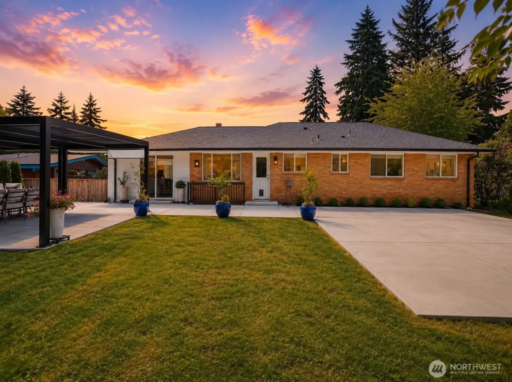 18974 Marine View Drive SW Normandy Park WA 98166