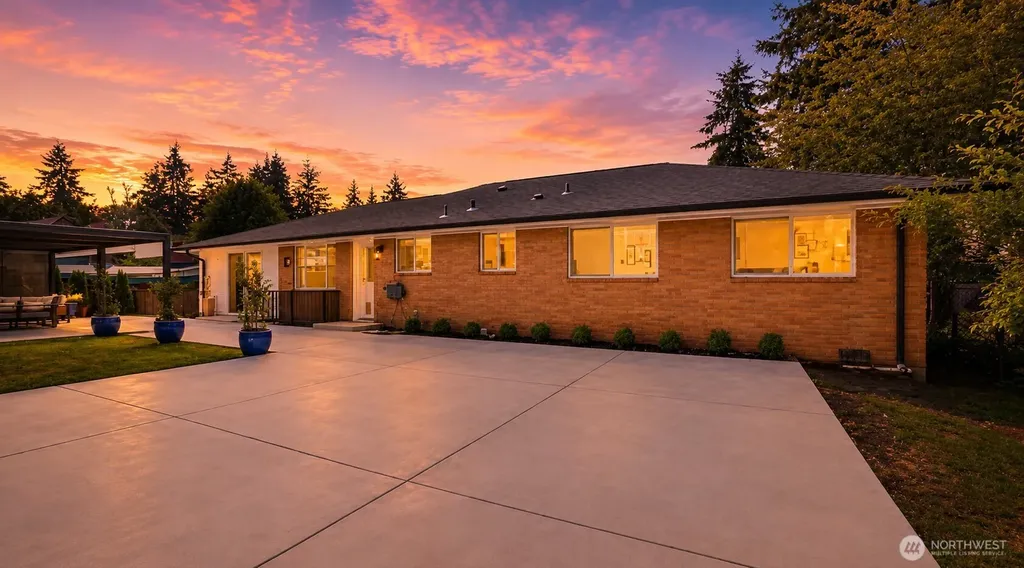 18974 Marine View Drive SW Normandy Park WA 98166