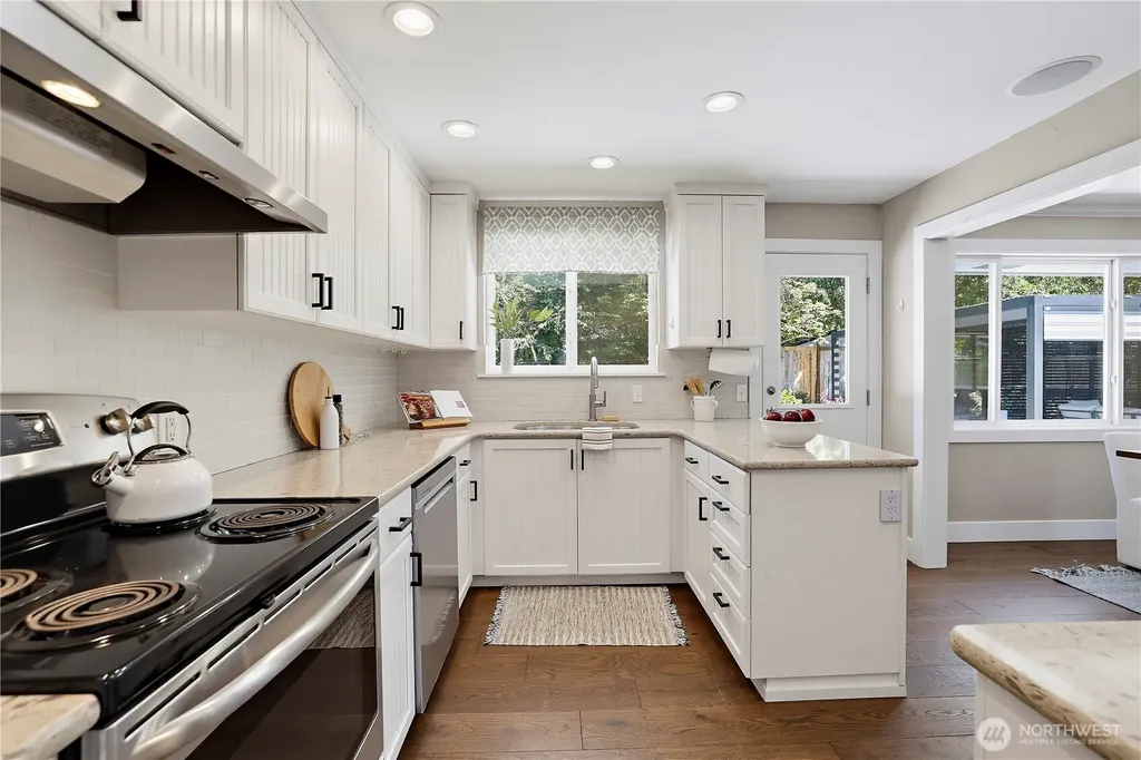 18974 Marine View Drive SW Normandy Park WA 98166