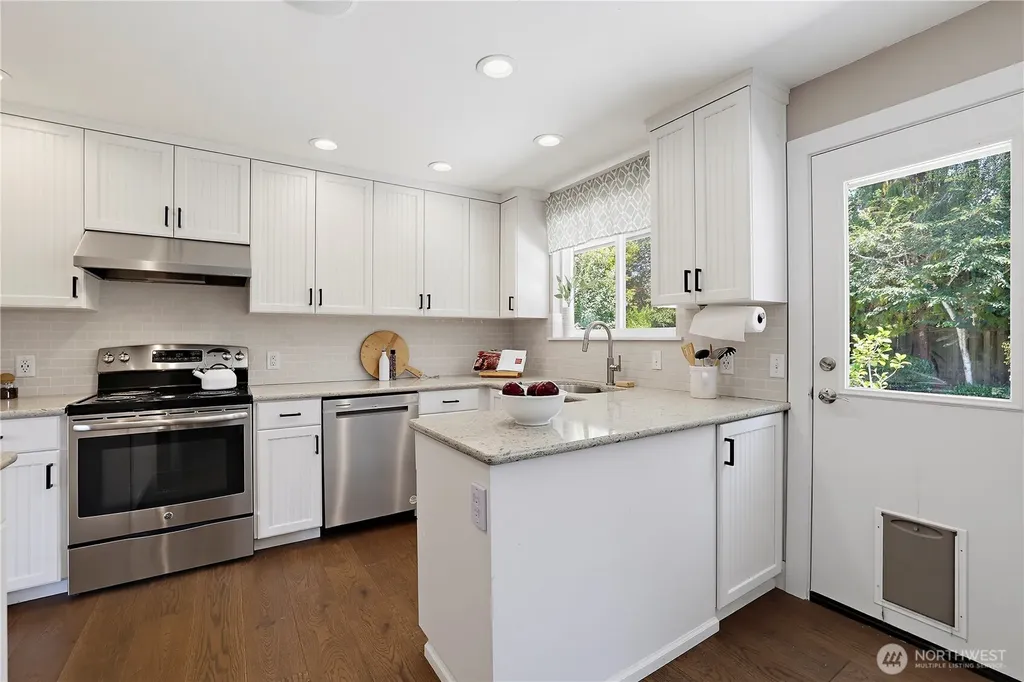 18974 Marine View Drive SW Normandy Park WA 98166