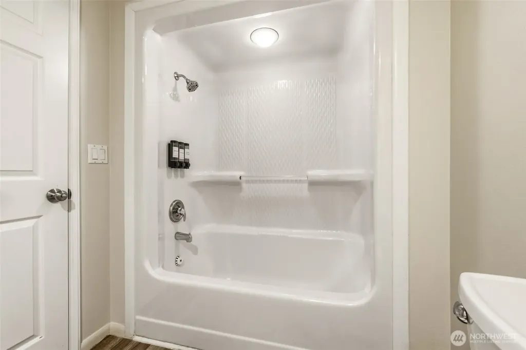 4729 Seahurst Avenue Everett WA 98203
