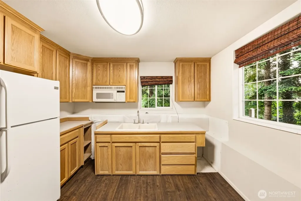 4729 Seahurst Avenue Everett WA 98203