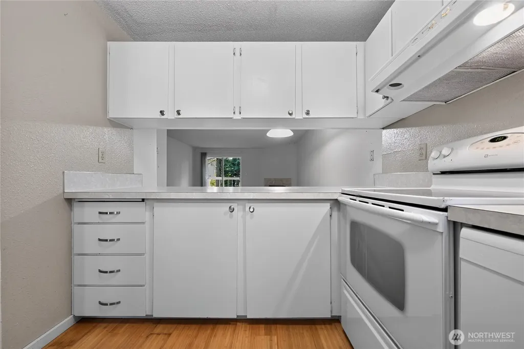 14527 NE 40th Street Bellevue WA 98007