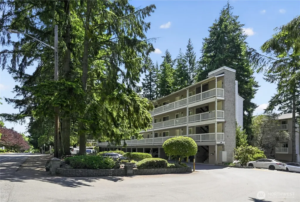 14527 NE 40th Street Bellevue WA 98007