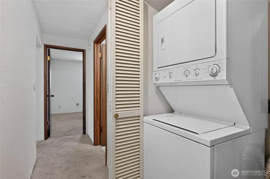 14527 NE 40th Street Bellevue WA 98007