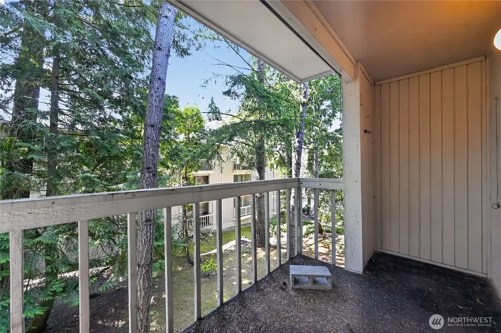 14527 NE 40th Street Bellevue WA 98007