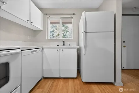 14527 NE 40th Street Bellevue WA 98007